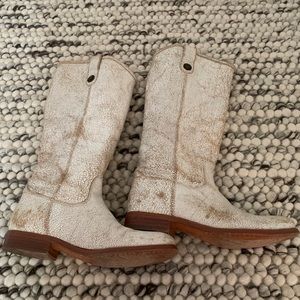 FRYE Melissa distressed white boots.